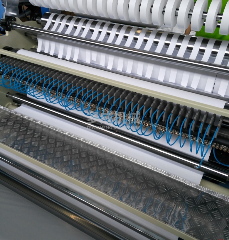 DC-SLM-1800布料冷切分切機、熱切分條機